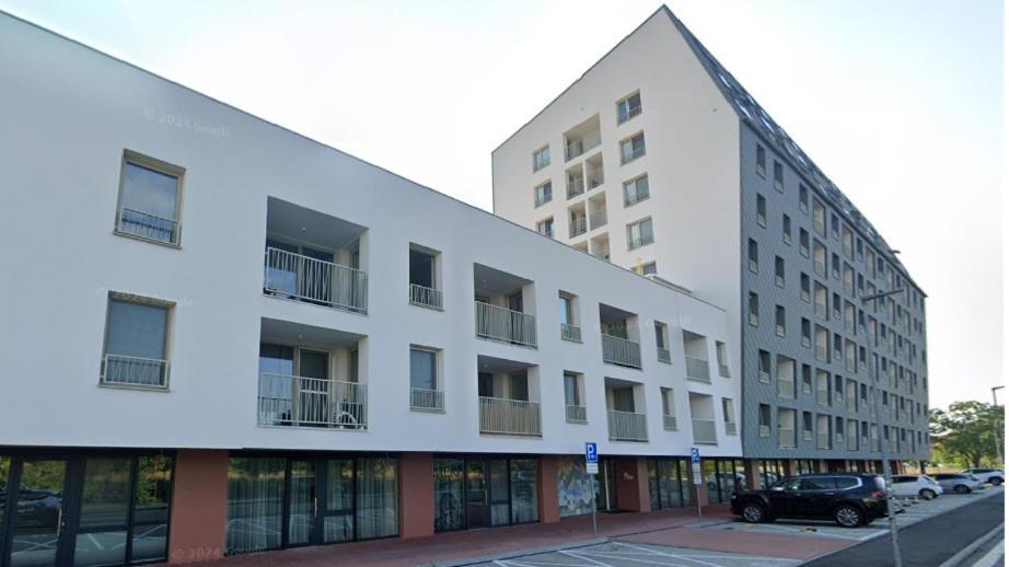 2 Room Apartment With Terrace, 2Ak Bratislava Exterior photo